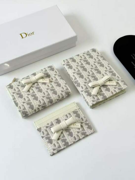 Picture of Dior Wallets _SKUfw239330668fw